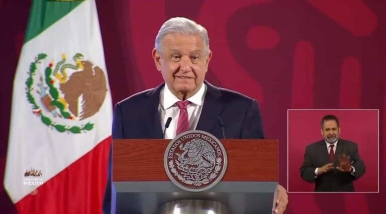En su conferencia de este jueves AMLO aseguró que los norteamericanos le fabricaron delitos al general Salvador Cienfuegos. Foto: Captura de video