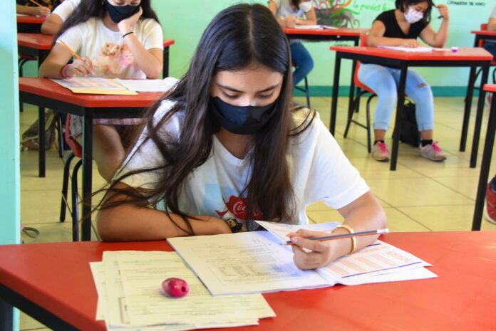 Se registran en Quintana Roo más de 17 mil aspirantes para bachillerato