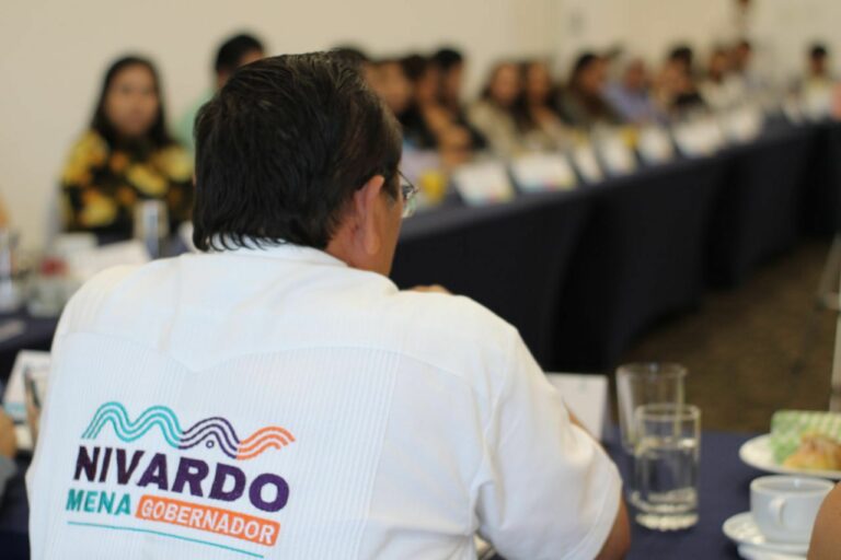 Hay que tener valor para romper esquemas dice Nivardo Mena a empresarios