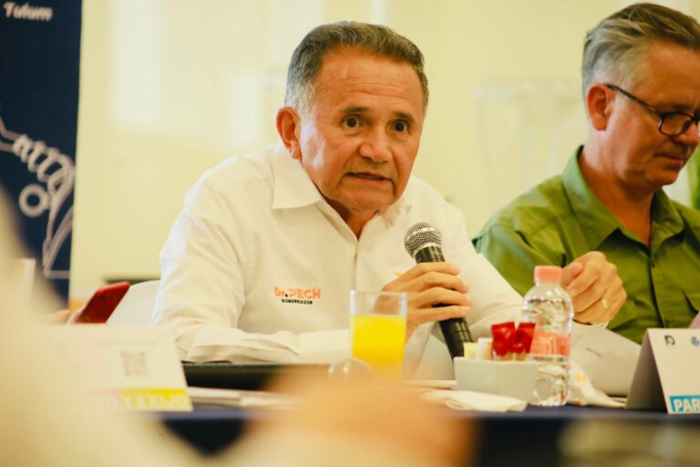 Convoca Dr. Pech a empresarios a participar en la conformación de un gobierno decente