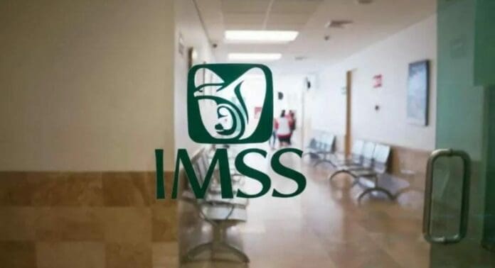 Una paciente del IMSS denuncia que el instituto le dio una cita para un día que no existe, el 31 de abril; el mes llega hasta el 30. Foto: IMSS