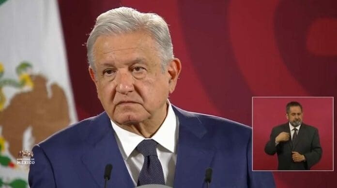 AMLO habló luego que su reforma eléctrica fuera rechazada por los opositores; dijo que fue un acto de traición a la patria. Foto: Captura de video