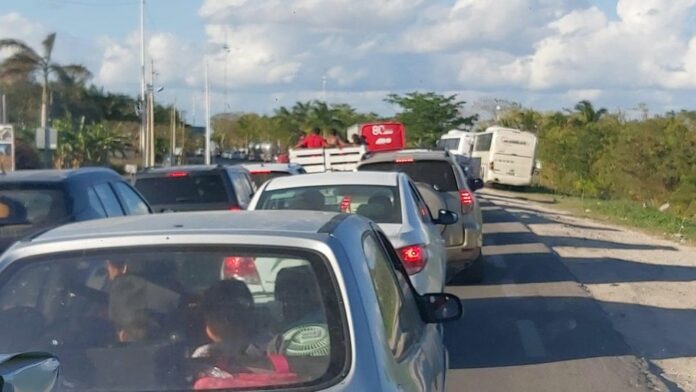 Tres personas heridas deja aparatoso choque carretero en Bacalar￼