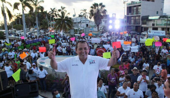 Enfatiza Nivardo Mena que gobernará con quintanarroenses