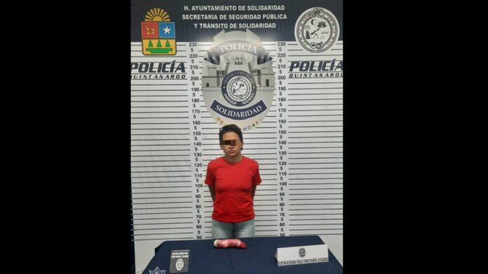 Una mujer fue detenida luego que intentara ingresar con sustancias ilícitas a la cárcel en Playa del Carmen. Ya quedó a disposición de las autoridades.