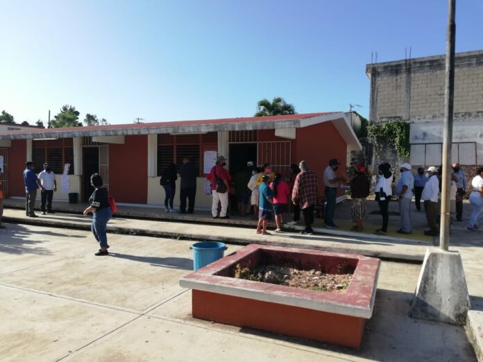 Habitantes de San Ángel denuncian que fueron excluidos del listado nominal para la consulta de revocación de mandato.