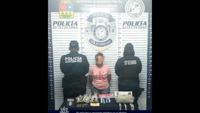 Detienen a mujer de 17 años tras reporte de venta de droga en Villas del Sol