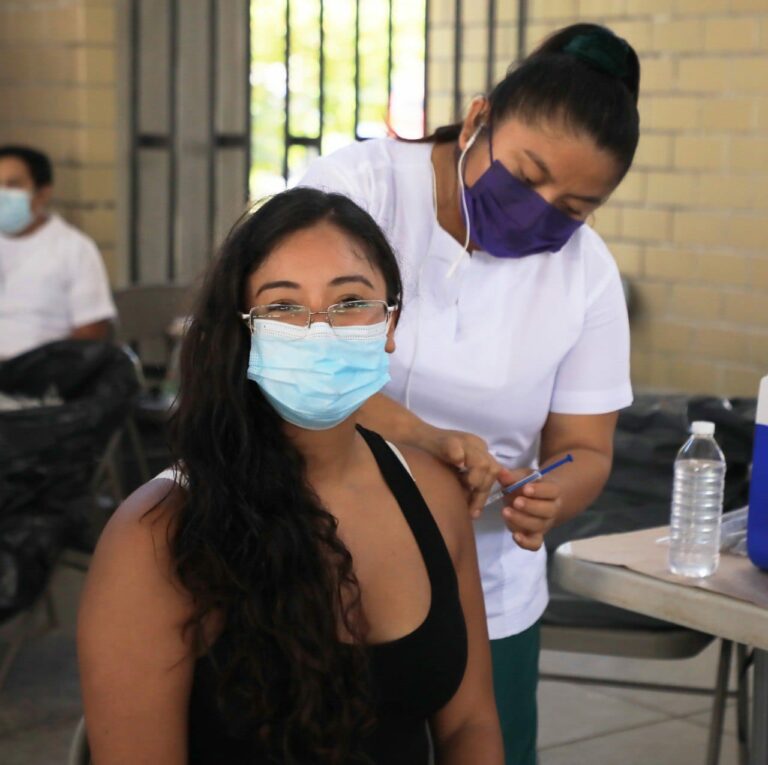 Jornadas de vacunación contra el Covid-19 para personas rezagadas en Solidaridad
