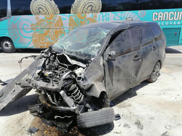 Choque en la carretera federal 307 deja a cinco lesionados