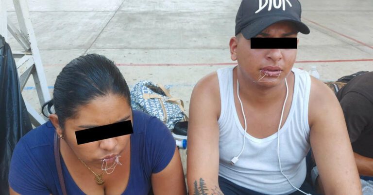 44 migrantes se suturan los labios para exigir visa humanitaria