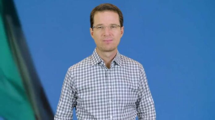 Ricardo Anaya dijo que hay que mandar al carajo la idea de los abrazos de AMLO; y afirmó que lo debe hacerse es aplicar la ley. Foto: Captura de video