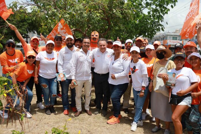 Recibe el Dr. Pech EL apoyo de los jóvenes y del actor Roberto Palazuelos