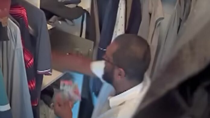 VIDEO: Hombre sorprende a vecino robándole en su casa, puso cámaras de seguridad