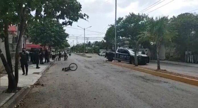 Muere en el hospital ciclista atropellado por una patrulla en Playa del Carmen