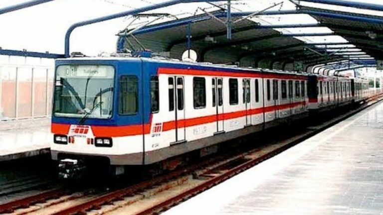 VIDEO: Captan a sujeto haciendo “pis” en un vagón del Metro de Monterrey