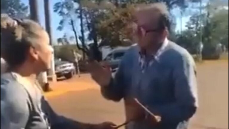 Video: Hombre ata a un perro a su camioneta y lo arrastra