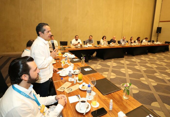 La reactivación económica de Quintana Roo es resultado del trabajo entre sociedad y gobierno: Carlos Joaquín