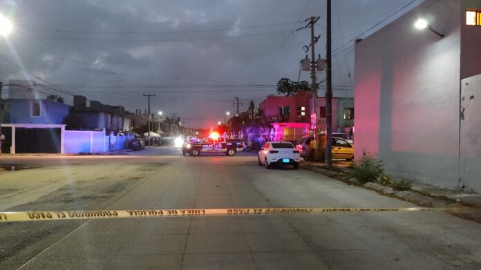 Hallan en taxi cuerpo 'encajuelado' en la región 218 de Cancún