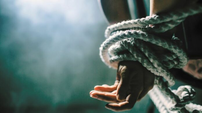 Temen por su seguridad: supuesta patrulla en Cancún intentó ‘levantar’ a unos jóvenes