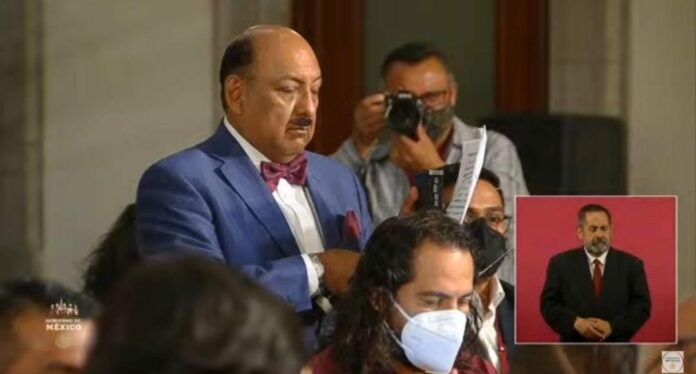 El popular Lord Molécula viene de visita a Cancún; asistirá este sábado a un encuentro con las juventudes para hablar de política. Foto: Captura de video