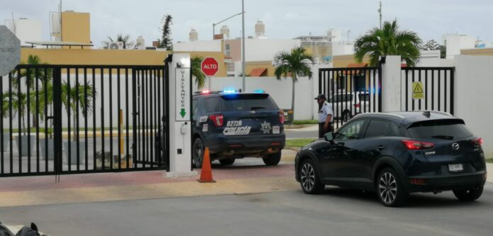 Roban medio millón de pesos de una casa en una residencial de Playa del Carmen