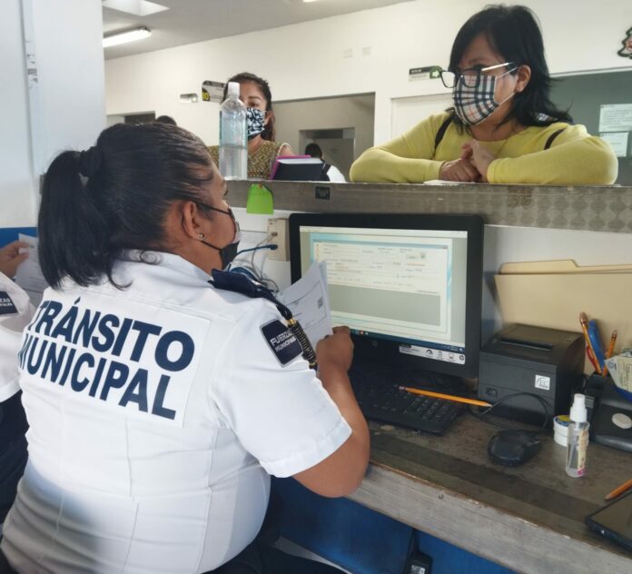 Anuncian 50 por ciento de descuento en licencias de conducir