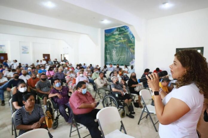 Mejores políticas y herramientas educativas, ofrece Leslie Hendricks