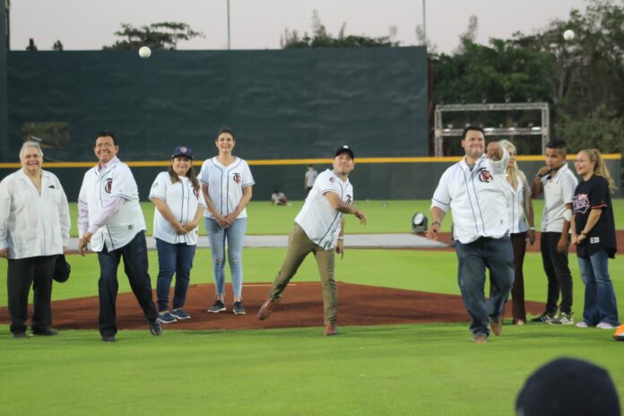 Se lleva a cabo el primer encuentro en casa de los Tigres de Quintana Roo