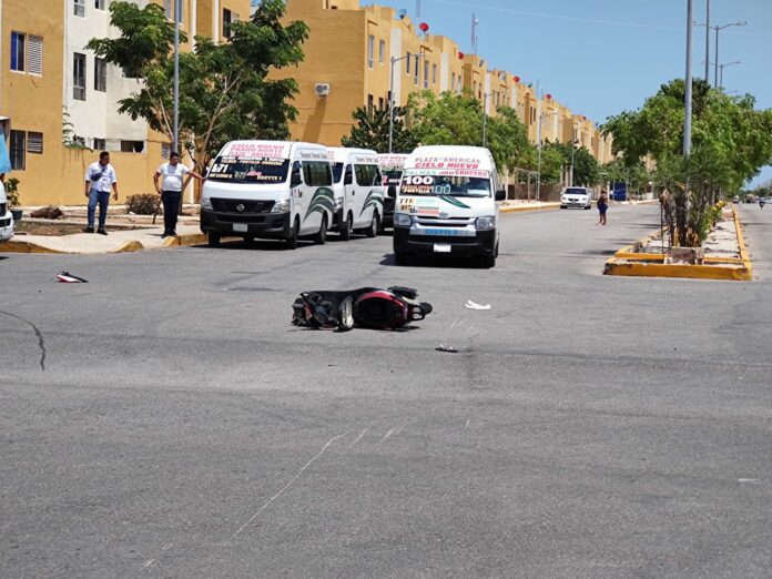 Muere motociclista al chocar por alcance contra una motoneta en Cancún 