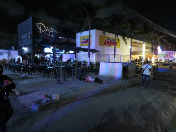 Dos detenidos, 8 heridos y 2 muertos, saldo oficial de ataque en zonas de bares en la Kabah 