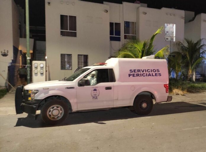 Encuentran cuerpo suspendido en Villas del Sol de Playa del Carmen  