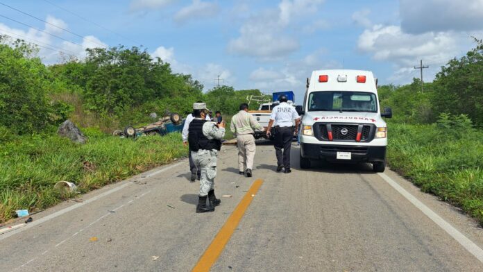 Tres personas murieron calcinadas dentro de un auto luego de un choque ocurrido sobre la carretera Playa deL Carmen-El Tintal. Foto: De Archivo