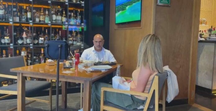 Héctor Suárez Gomís se peleó de nuevo, ahora fue en la vida real; un periodista denuncia agresión, el actor dice que solo se defendió. Foto: Captura de video