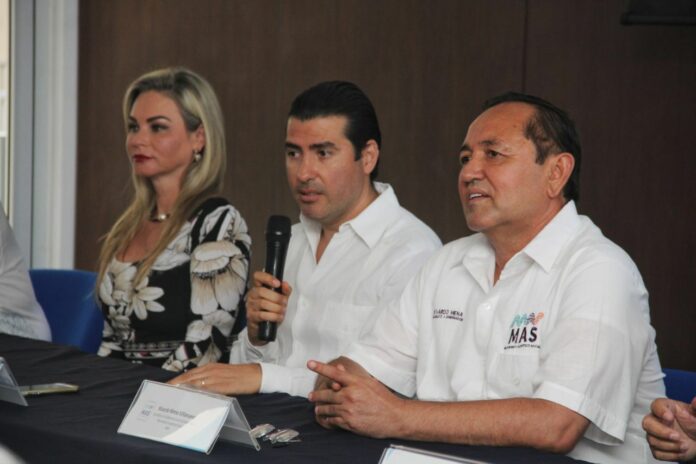 Asegura Nivardo Mena no tener padrinos políticos