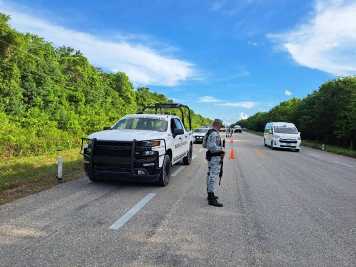 Tras persecución, capturan a dos sujetos con unos 9 milímetros en Felipe Carrillo Puerto