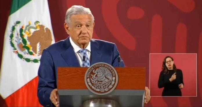 Le informaron a AMLO que religiosos han denunciado que están siendo extorsionados por delincuentes; dijo que podría ser falso.