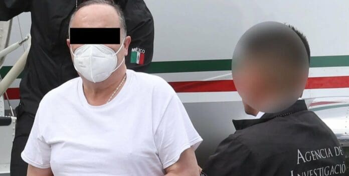 Trasladan al hospital a exgobernador de Chihuahua, César Duarte