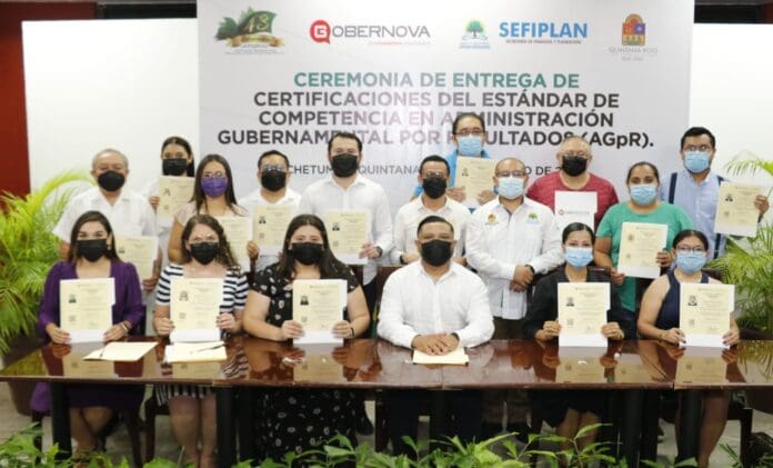 Más de 60 funcionarios del gobierno de Quintana Roo recibieron la Certificación del Estándar de Competencia