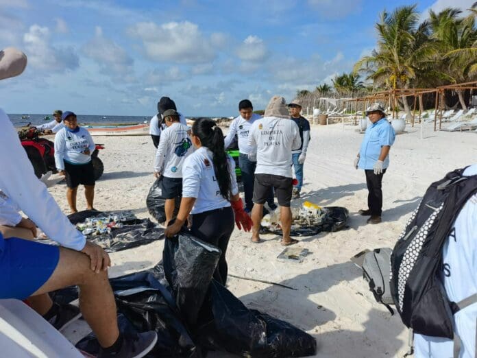 CON LIMPIEZA DE PLAYAS: Conmemoran en Tulum el día mundial de la gente de mar