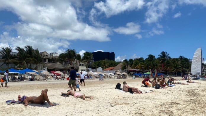 Existe déficit de colaboradores en sector hotelero en Playa del Carmen