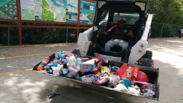Tu lo trajiste, te lo llevas: piden a bañistas no dejar basura en las costas de Playa del Carmen