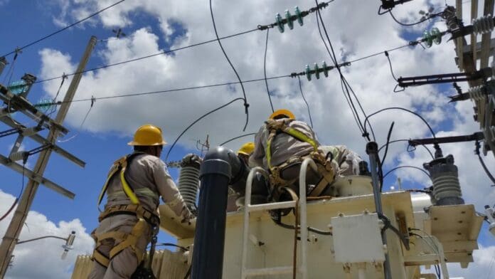 Trabajador de CFE electrocutado fue la causa del apagón masivo en Península de Yucatán