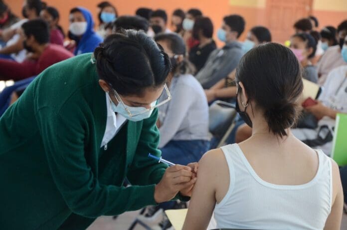 En la población de 12 a 17 años de edad el acumulado de segundas dosis aplicadas es de 86 mil 219