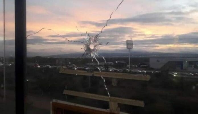 Más violencia en México. Esta vez ocurrió una balacera la madrugada de este lunes en San Luis Potosí. Todo ocurrió afuera de un penal.