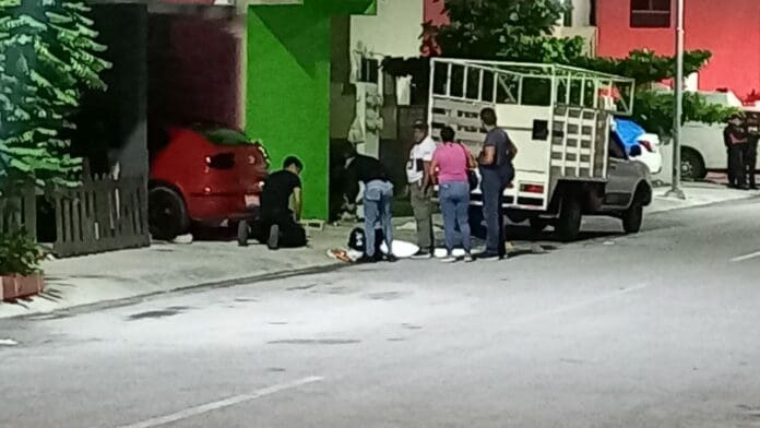 Hubo tres lesionados en el ataque armado ocurrido en Villas del Sol de Playa del Carmen en la madrugada. Ya murió una segunda persona.