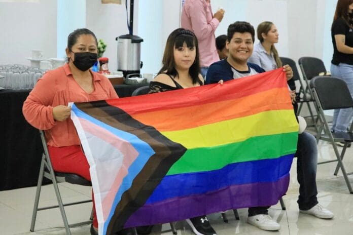 Con diversas actividades apoya el gobierno municipal a la comunidad LGBTTTIQ+