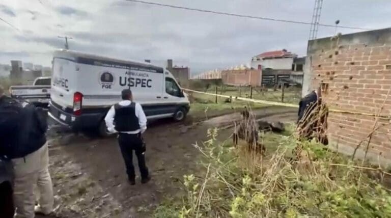 Apenas hace dos días hubo bloqueos y autos quemados; ahora una familia fue asesinada en su domicilio en Michoacán.