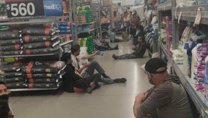 Hubo balaceras en Chiapas durante varias horas este día; la gente intentó resguardarse donde pudo. Las autoridades, ni sus luces.