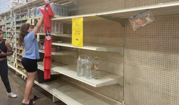 En México reportan que hay escasez y desabasto de productos; y que el problema podría agravarse por la inflación y las alzas.