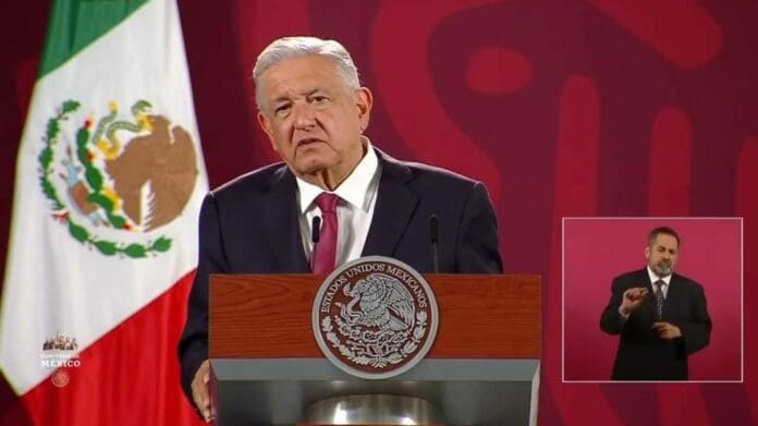 AMLO confirmó que su gobierno entablará una demanda contra Vulcan Materials, que sigue extrayendo material en Quintana Roo.